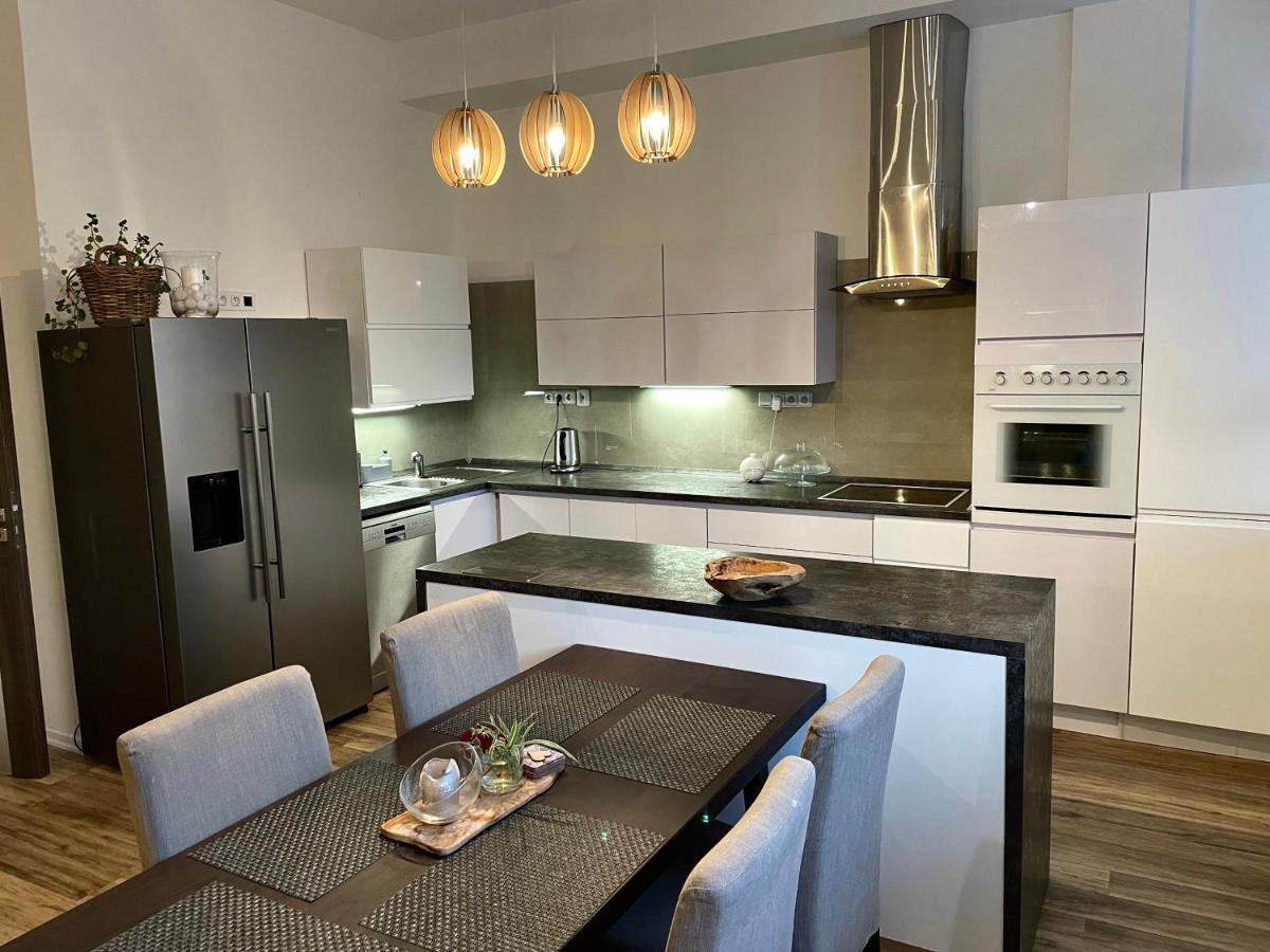 Apartman Az Pro 8 Osob Humpolec Exterior photo
